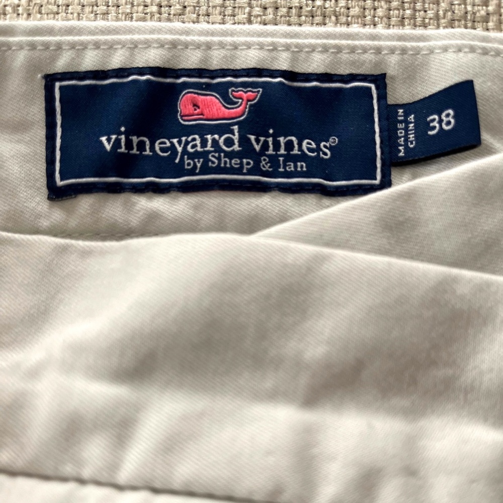 Vineyard Vines Club Shorts Mens 38 White Embroidered Whale American Flag Whale